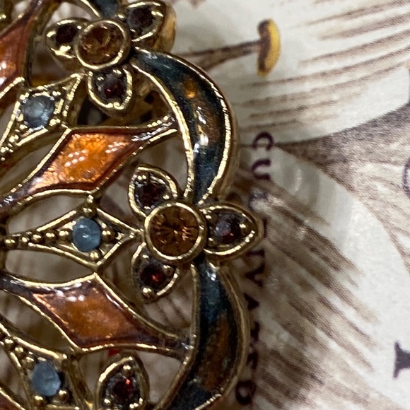 Vintage Monet enamel & rhinestone brooch 1 3/4” - Picture 3 of 5